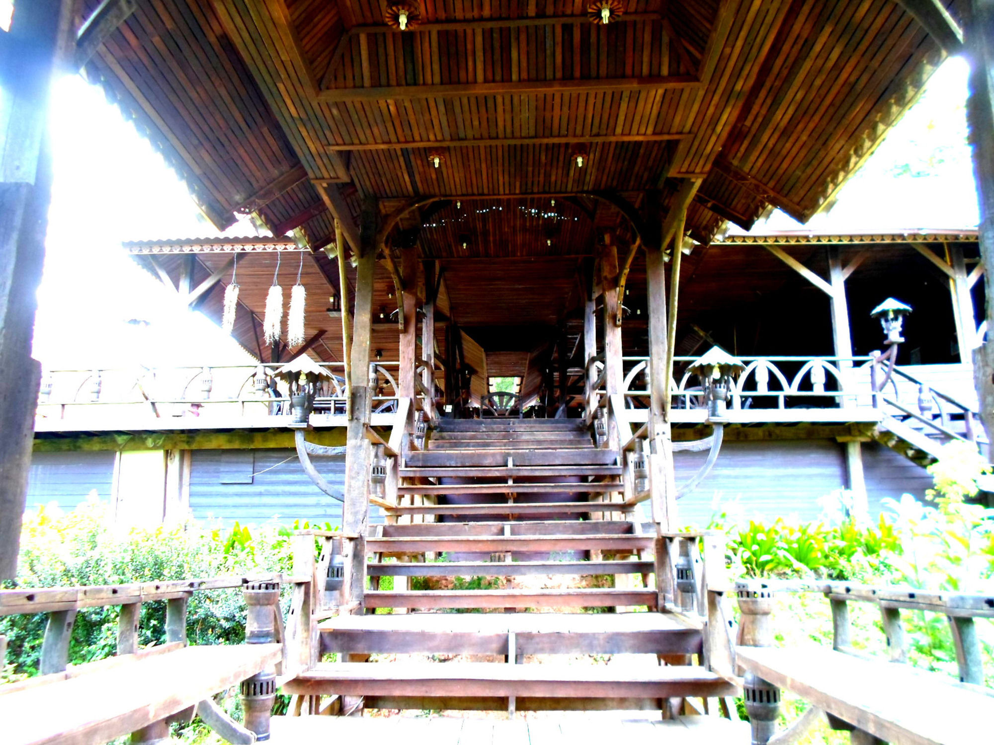 Montania Lifestyle Hotel Phanom Exterior photo