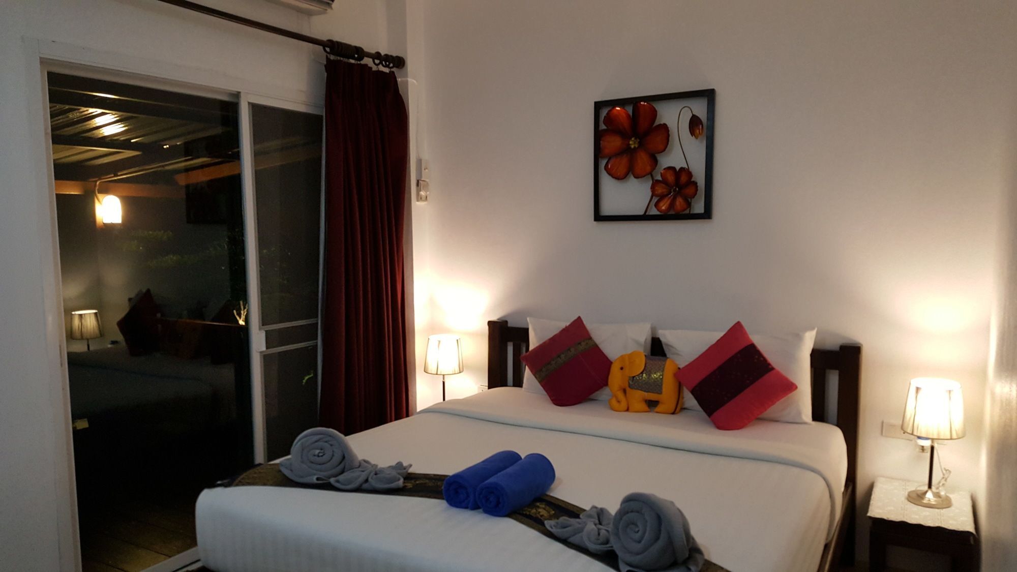Montania Lifestyle Hotel Phanom Exterior photo